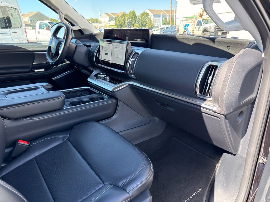 Certified 2025 Ford Expedition Platinum AWD/4WD image 44