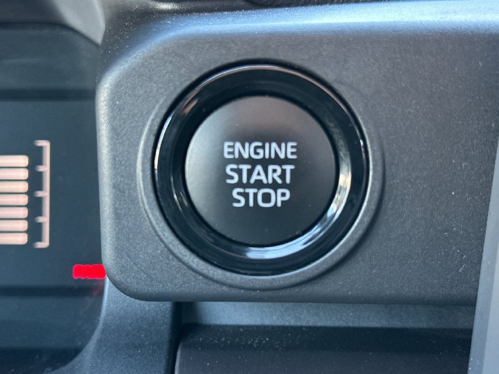 Used 2024 Toyota Tacoma SR5 AWD/4WD image 20