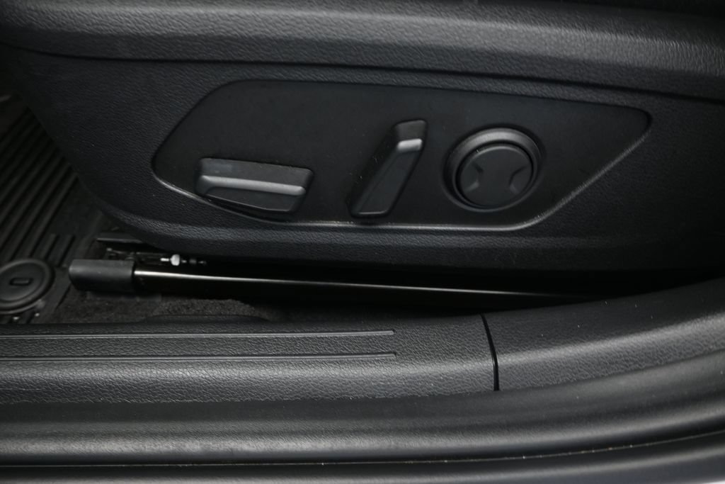 Used 2025 Hyundai Sonata SEL FWD image 24