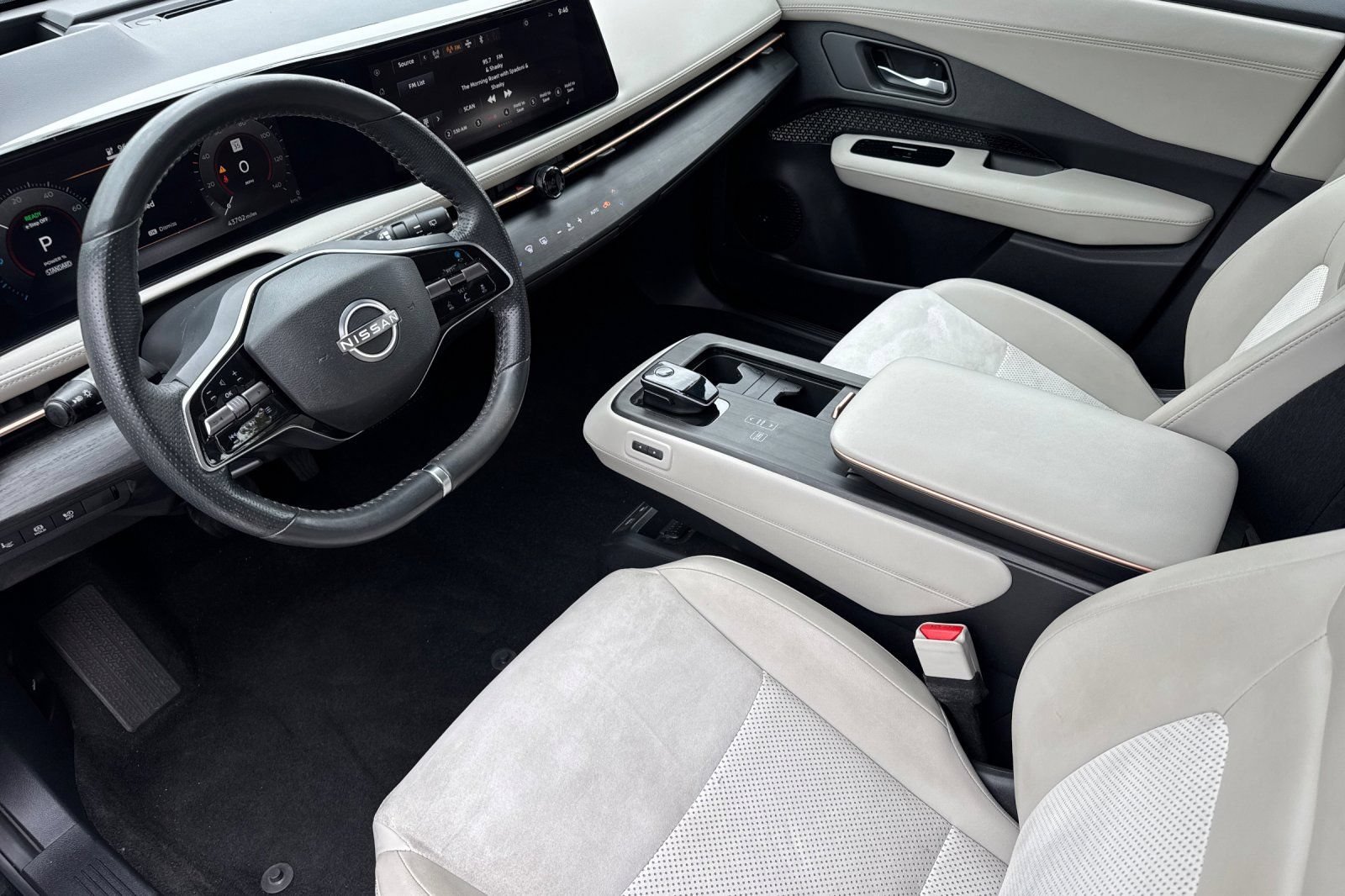 Used 2023 Nissan Ariya FWD image 11