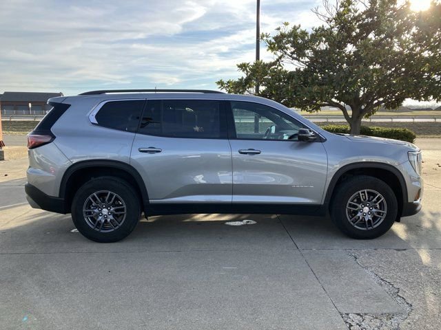 Used 2025 GMC Acadia Elevation image 7