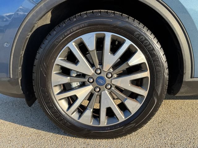 Certified 2020 Ford Escape Titanium w/ Titanium Premium Package 2.0 AWD/4WD image 13
