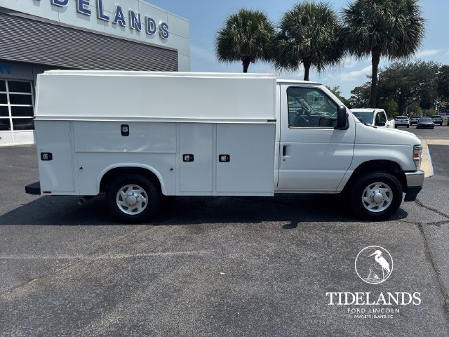 Certified 2024 Ford E-350 and Econoline 350 Super Duty w/ Power Windows & Locks Group RWD image 10