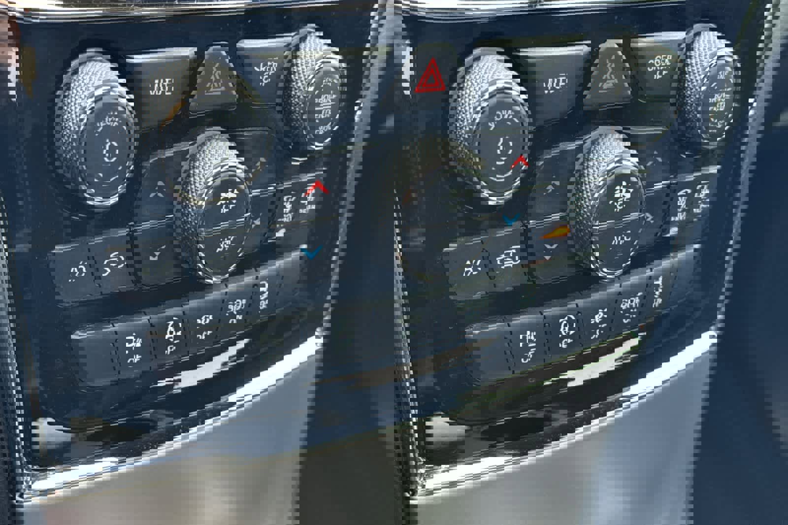 Used 2019 Jeep Grand Cherokee Altitude image 21