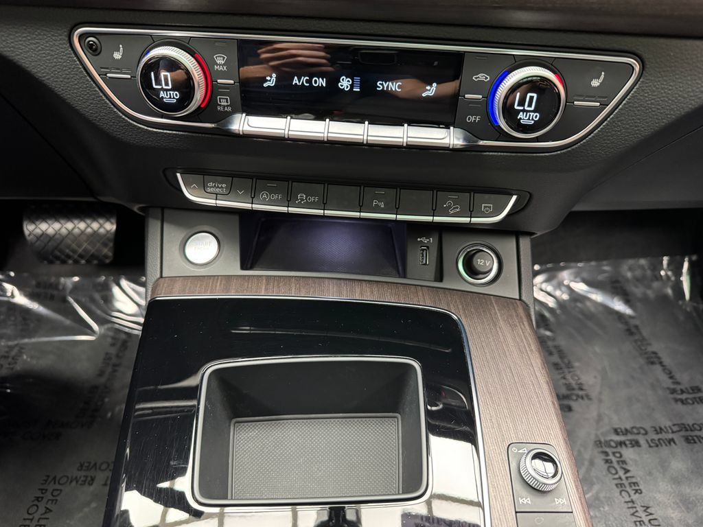 Used 2022 Audi Q5 2.0T Premium AWD/4WD image 21