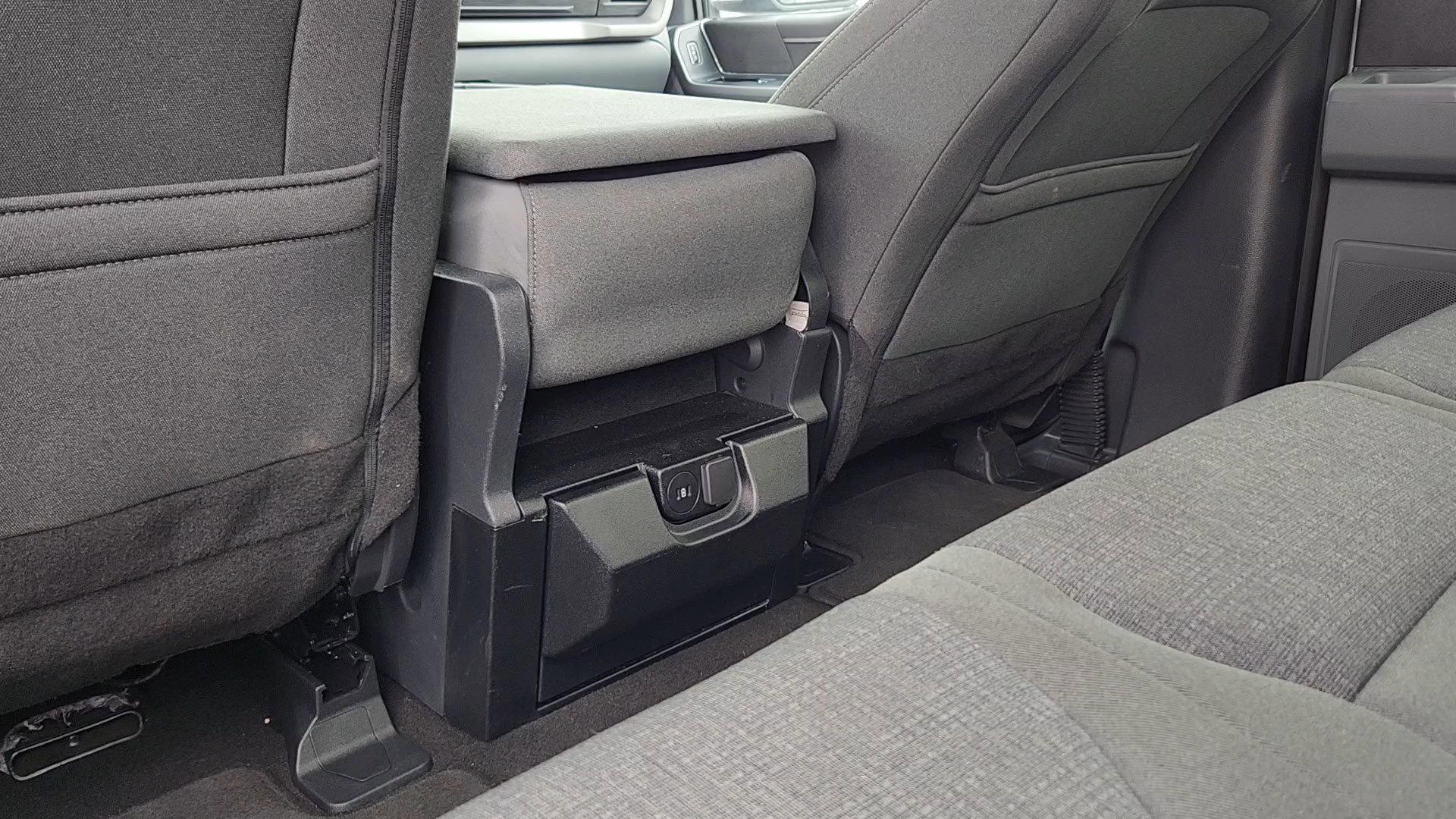 Certified 2025 Ford F150 XLT w/ Equipment Group 301A Standard image 17