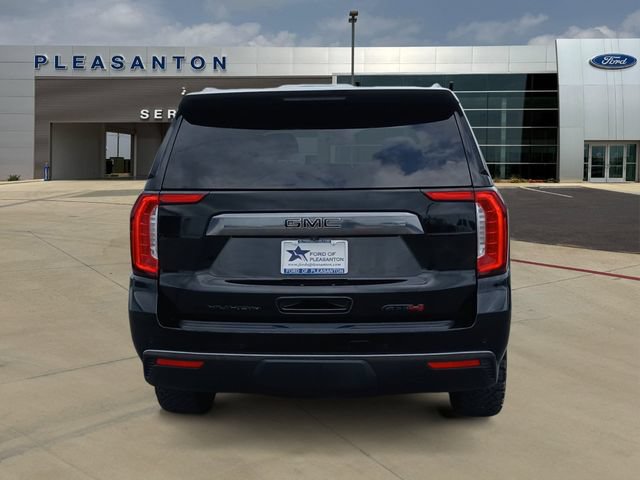 Used 2023 GMC Yukon AT4 w/ AT4 Premium Plus Package AWD/4WD image 4