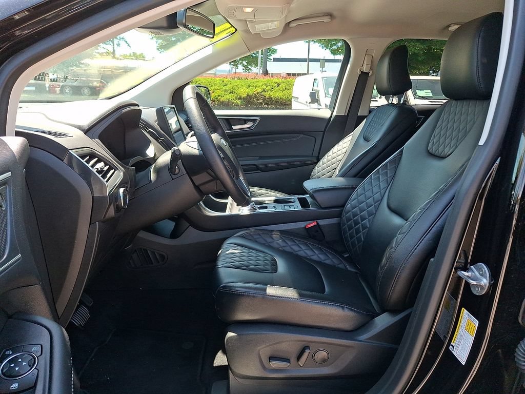 Certified 2024 Ford Edge Titanium AWD/4WD image 15