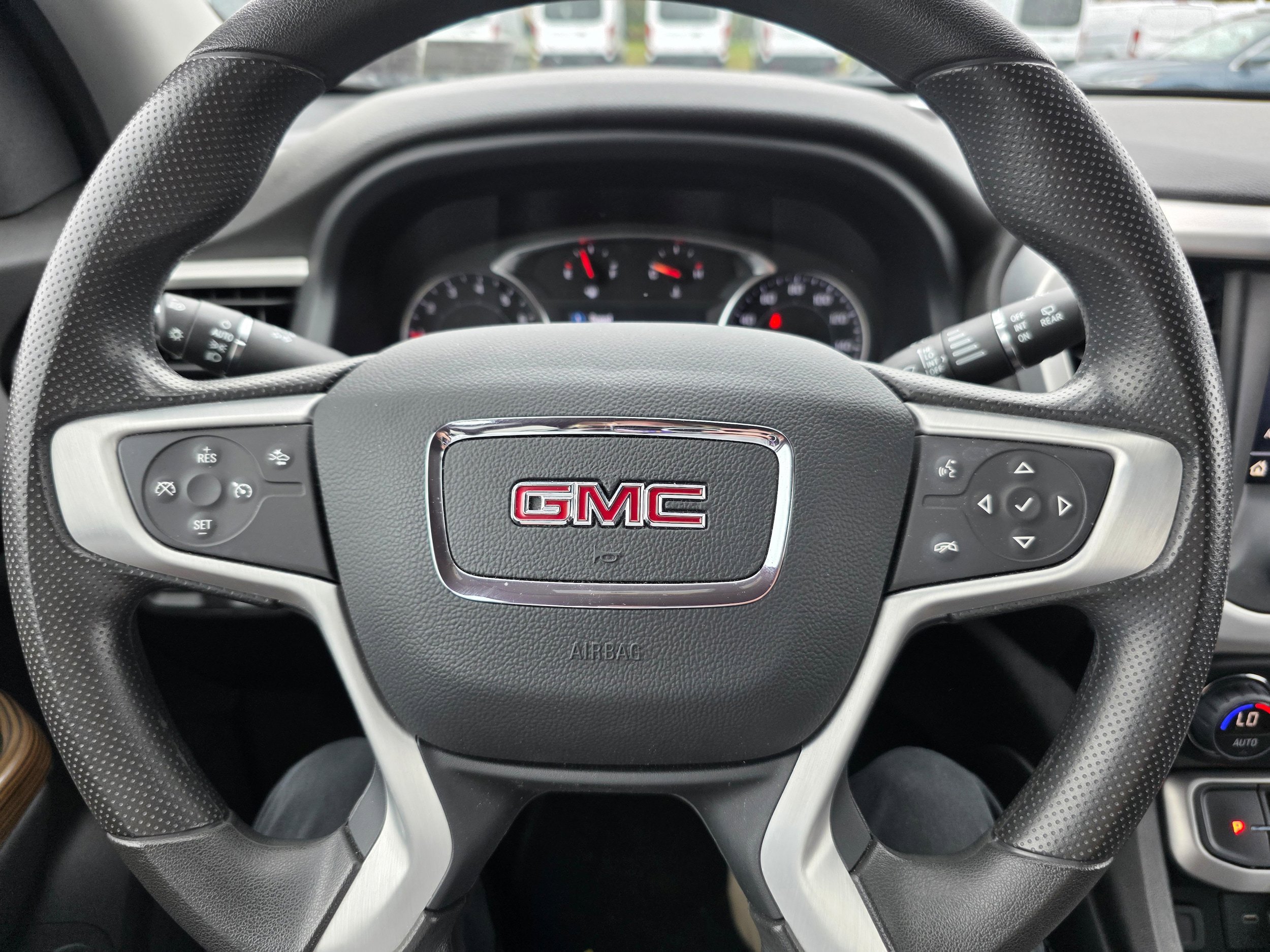 Used 2023 GMC Acadia SLE w/ Driver Convenience Package AWD/4WD image 13