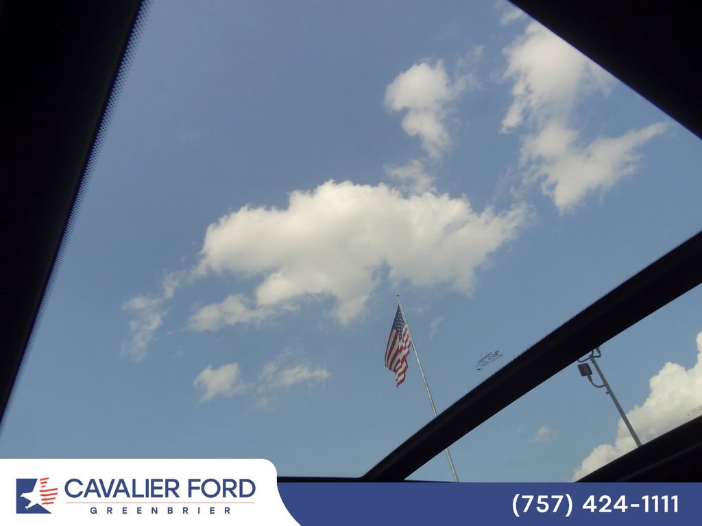Used 2023 Jeep Compass Latitude w/ Sun and Sound Group AWD/4WD image 7