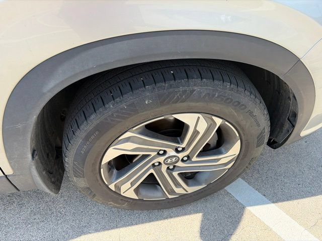 Used 2021 Hyundai Santa Fe SEL w/ Convenience + Premium Package FWD image 11