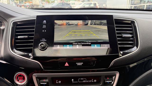Used 2021 Honda Pilot Touring image 19