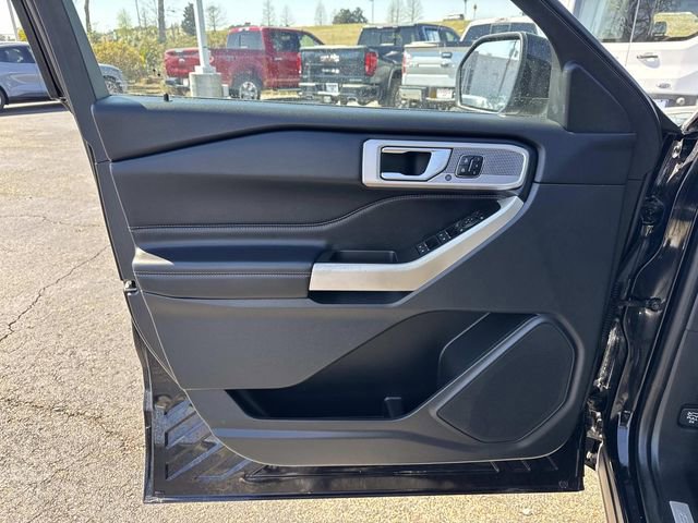 Certified 2021 Ford Explorer Limited w/ Equipment Group 301A image 19