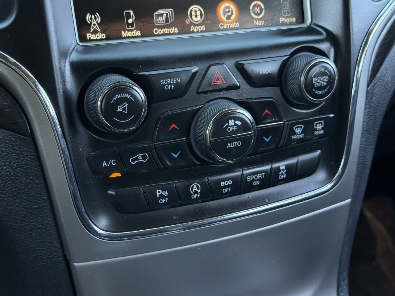 Used 2017 Jeep Grand Cherokee Altitude RWD image 20