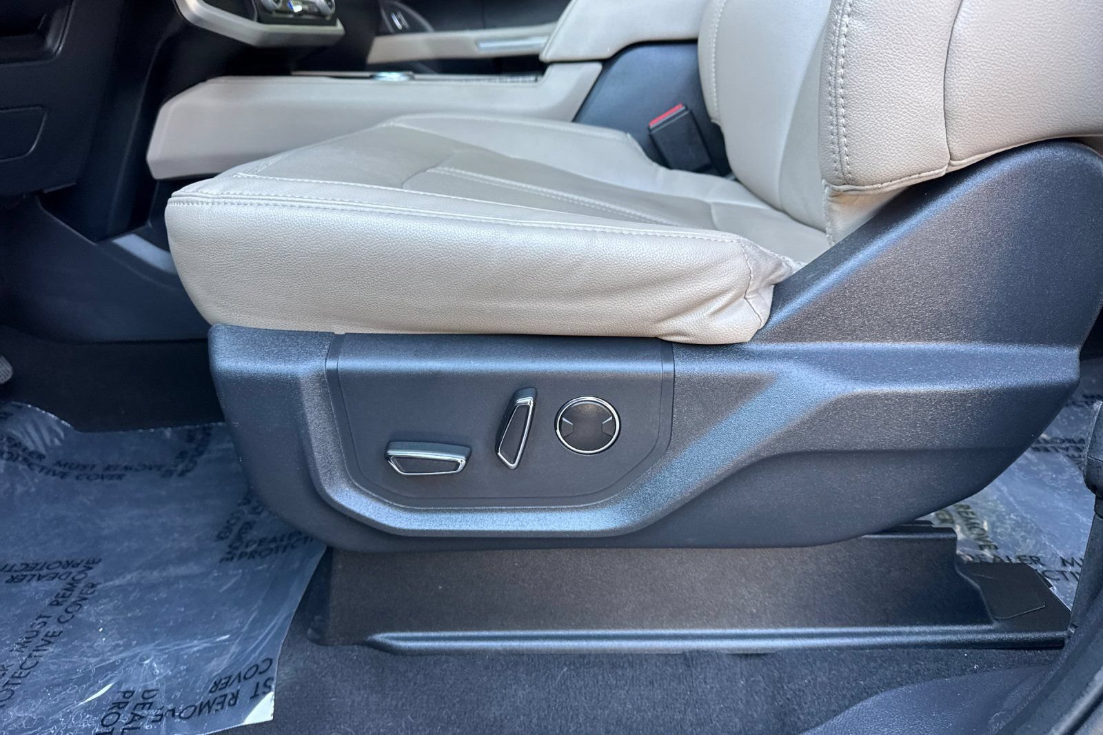 Certified 2024 Ford Expedition Max Limited RWD image 13