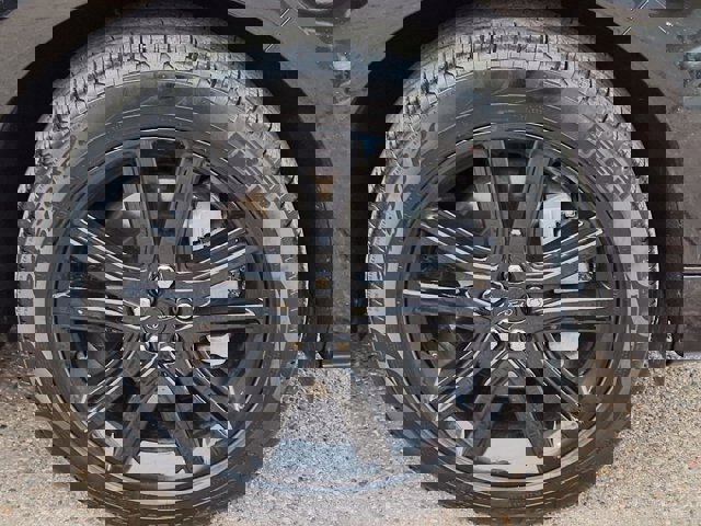 Certified 2024 Ford Edge ST-Line image 32