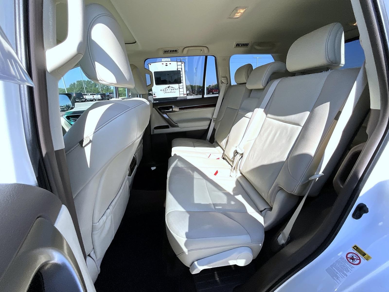 Used 2017 Lexus GX 460 Premium w/ Premium Package AWD/4WD image 22