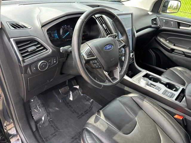 Certified 2022 Ford Edge Titanium AWD/4WD image 27