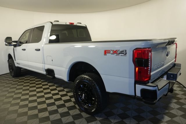 Certified 2025 Ford F350 XL w/ STX Appearance Package AWD/4WD image 8