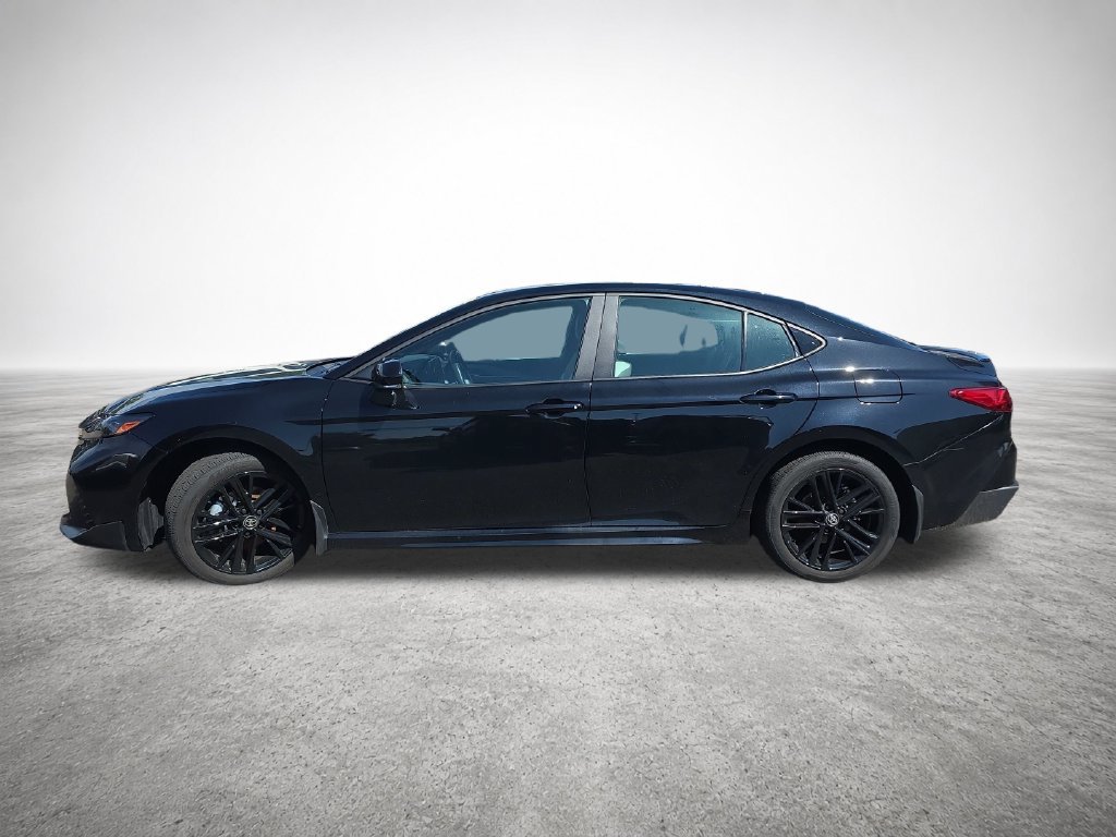 Used 2025 Toyota Camry SE AWD/4WD image 5
