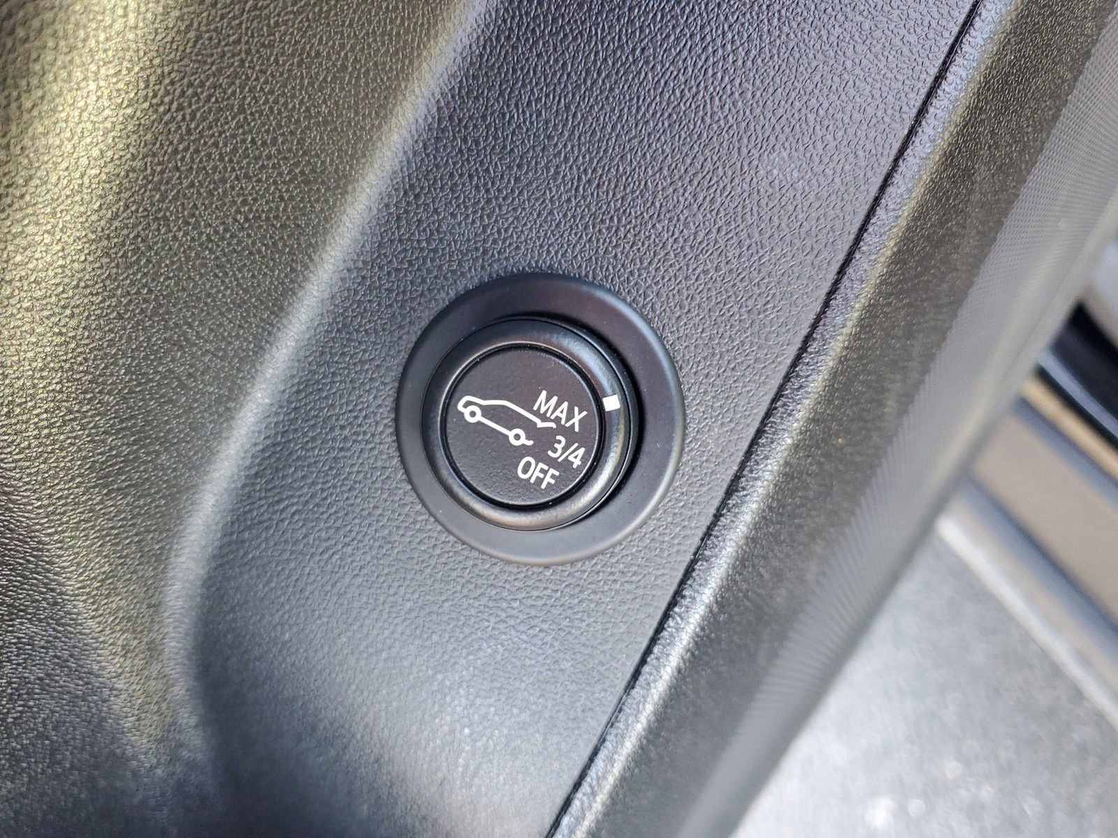 Used 2024 Chevrolet Equinox LT image 17