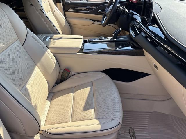 Used 2024 Cadillac Escalade ESV Premium Luxury w/ Performance Package image 23