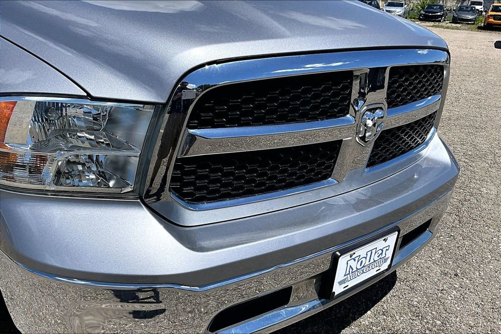 Used 2020 RAM 1500 Classic SLT w/ Luxury Group RWD image 29