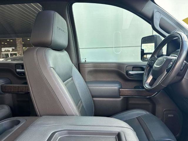 Used 2021 GMC Sierra 2500 Denali w/ Denali Black Diamond Edition AWD/4WD image 10