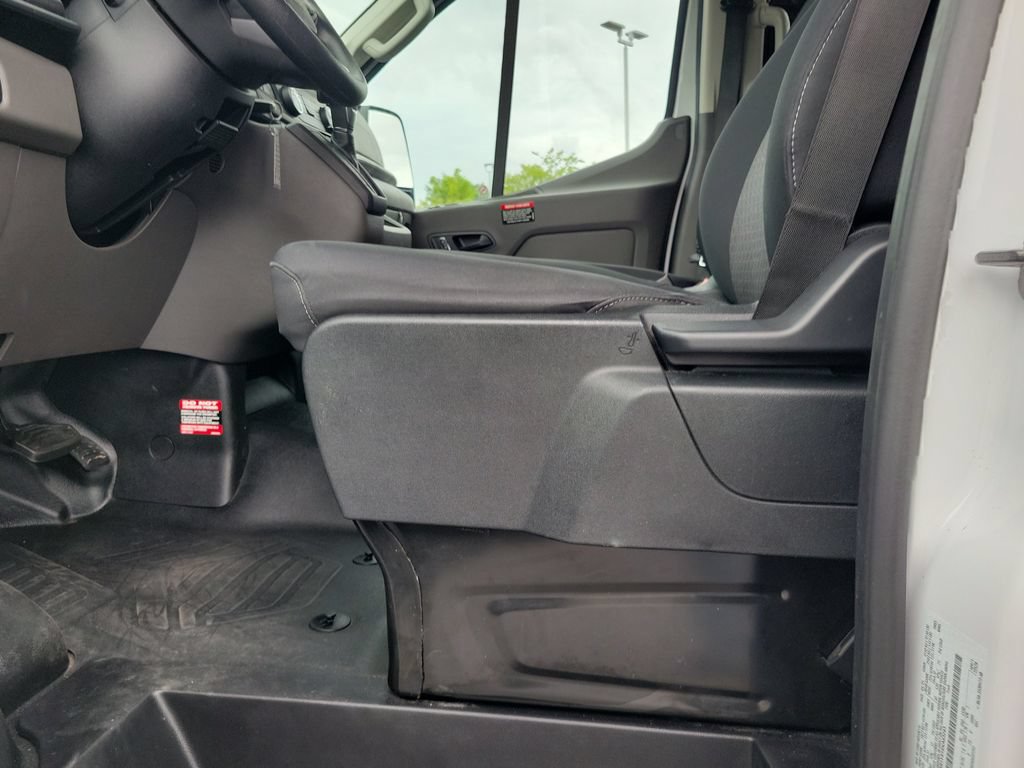 Certified 2025 Ford Transit 250 Low Roof w/ Exterior Upgrade Package RWD image 19
