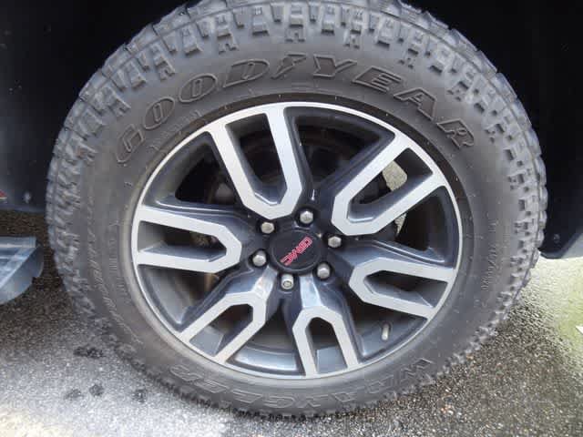 Used 2021 GMC Yukon AT4 w/ Technology Package AWD/4WD image 38