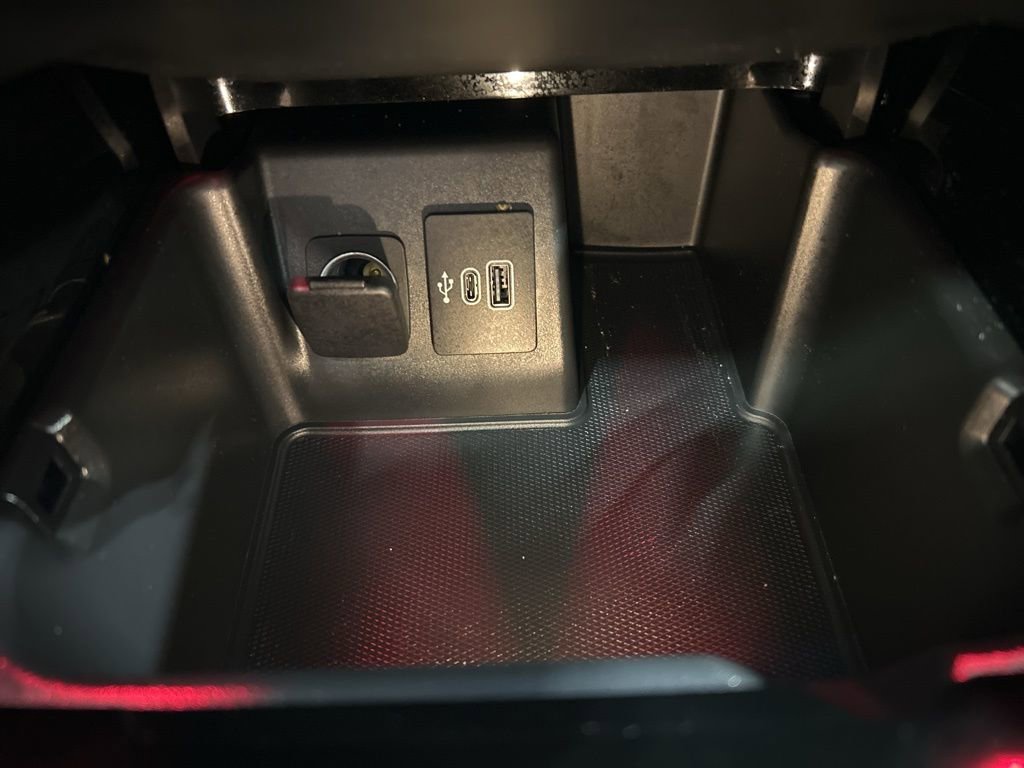 Certified 2025 Ford Explorer Platinum w/ Ultimate Package image 27