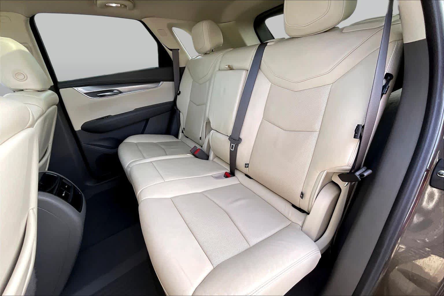 Used 2020 Cadillac XT5 Premium Luxury FWD image 19