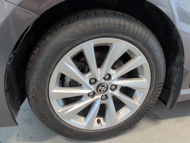Used 2024 Toyota Camry SE FWD image 9