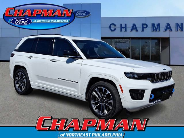 Used 2022 Jeep Grand Cherokee Overland AWD/4WD image 1