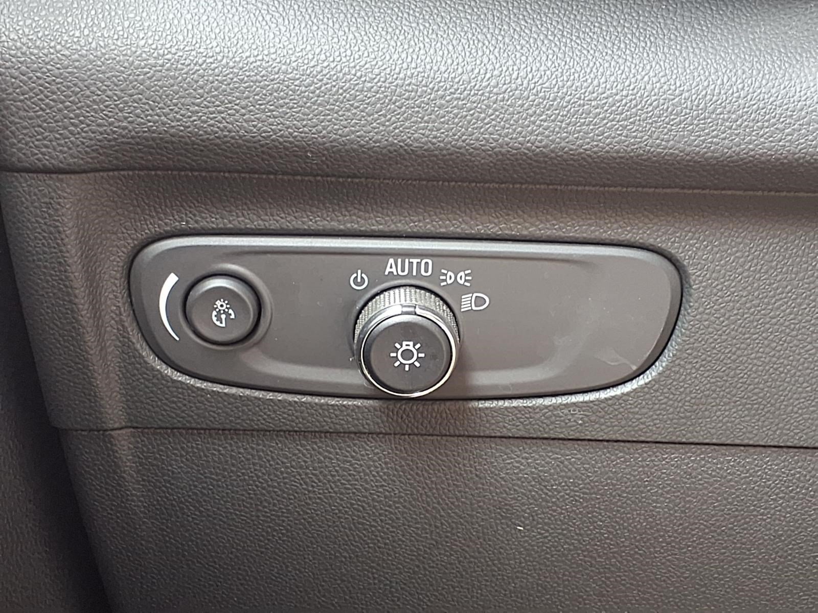 Used 2023 Buick Envision Preferred w/ Sport Touring Package AWD/4WD image 24