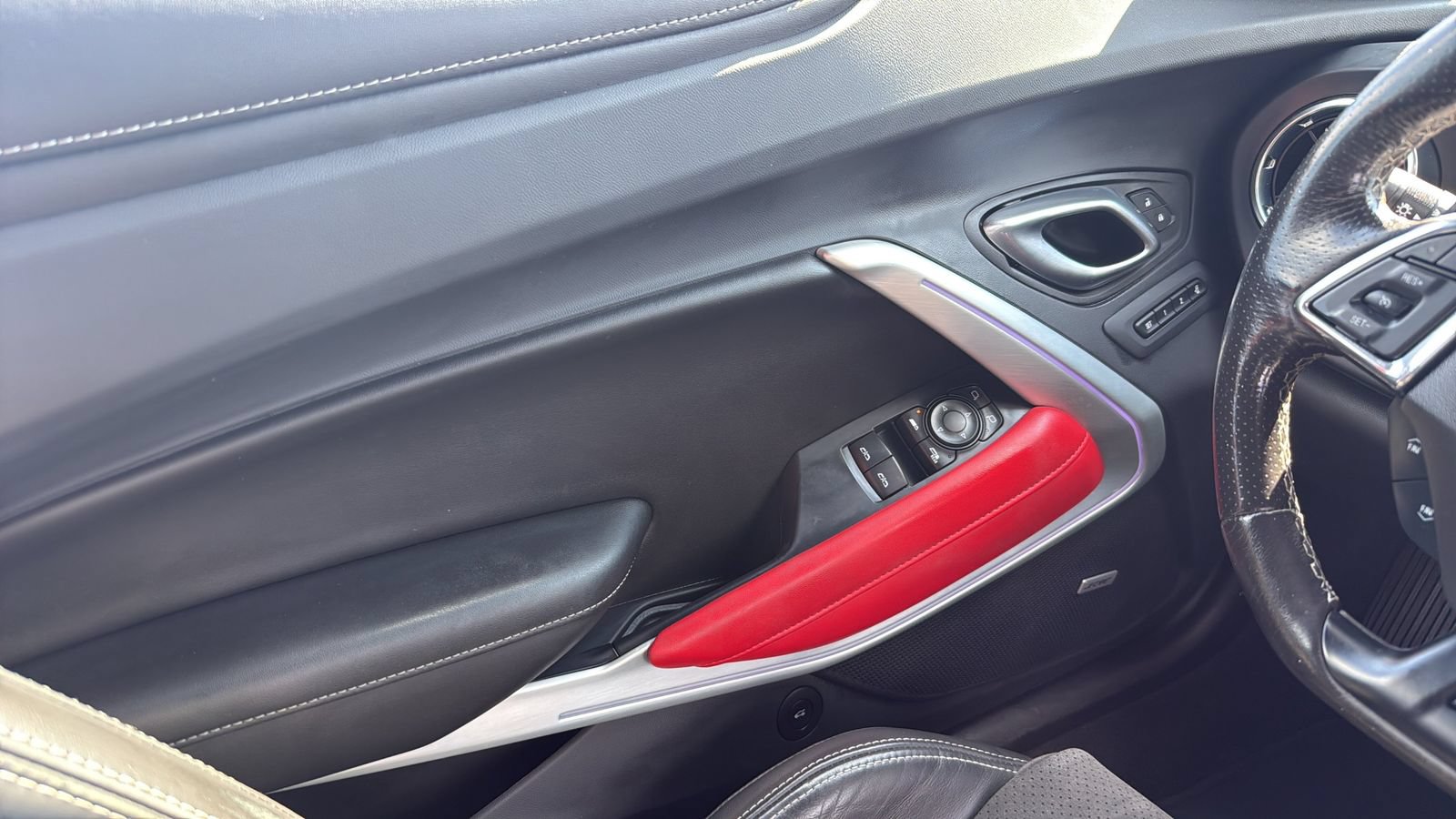 Used 2023 Chevrolet Camaro SS RWD image 10