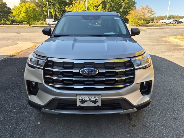 Certified 2025 Ford Explorer Active w/ Active Comfort Package RWD image 9