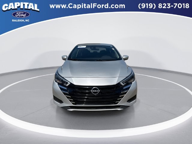 Used 2025 Nissan Versa SV FWD image 3
