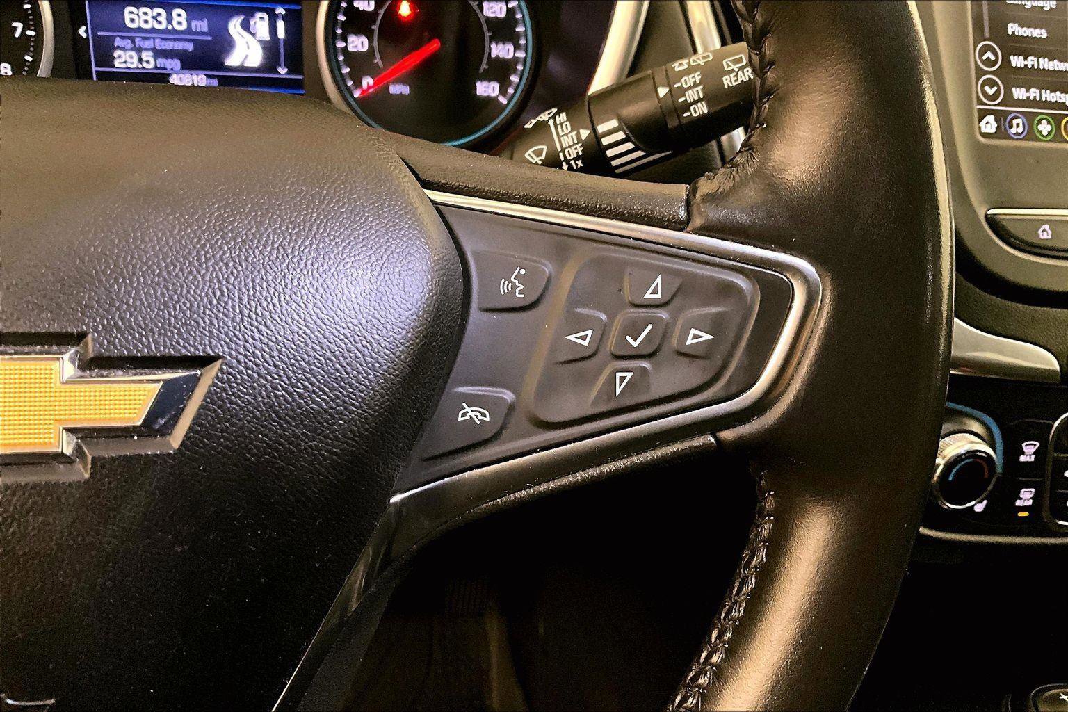 Used 2021 Chevrolet Equinox LT image 18