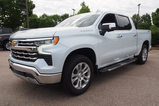 Used 2026 Chevrolet Silverado 1500 LTZ w/ LTZ Premium Package AWD/4WD image 3