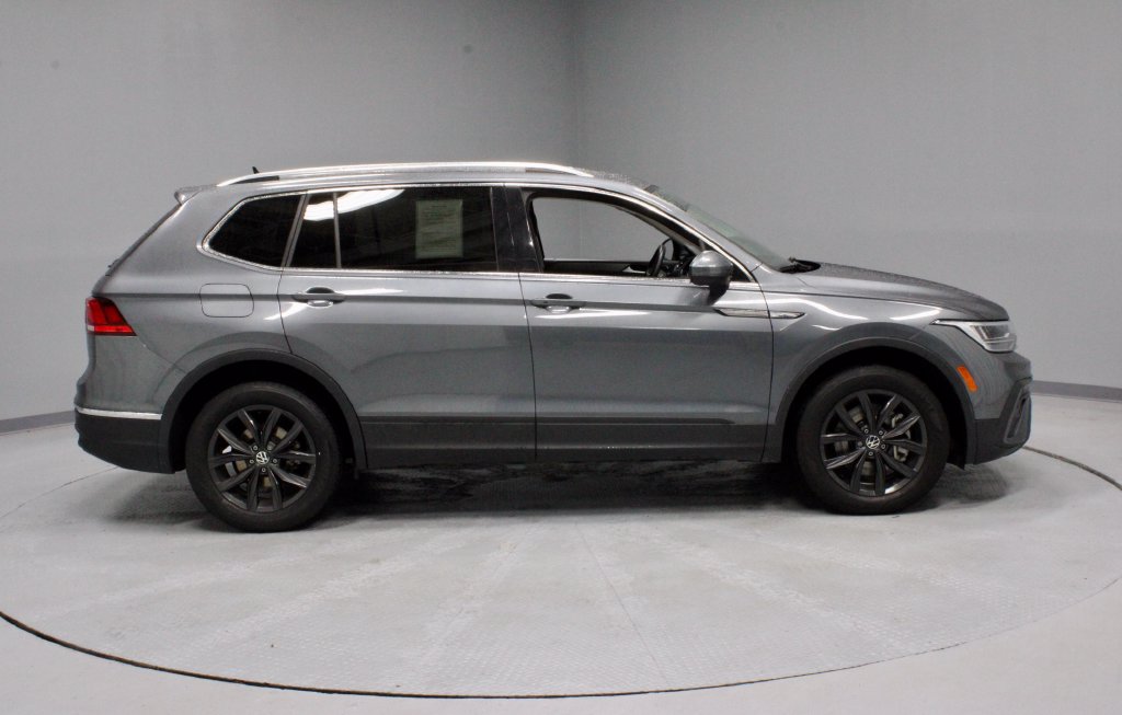 Used 2024 Volkswagen Tiguan SE FWD image 12