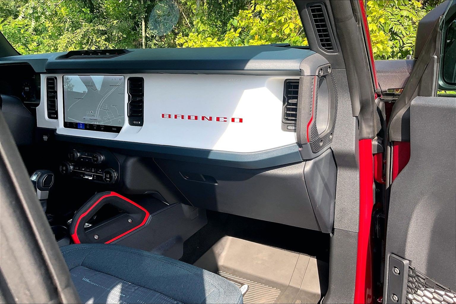 Certified 2026 Ford Bronco Heritage Edition AWD/4WD image 16