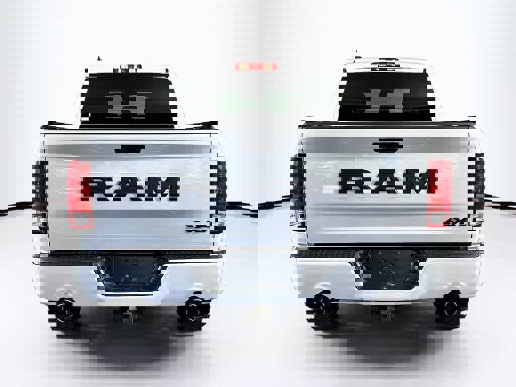 Used 2020 RAM 1500 Express w/ Wheel & Sound Group AWD/4WD image 4