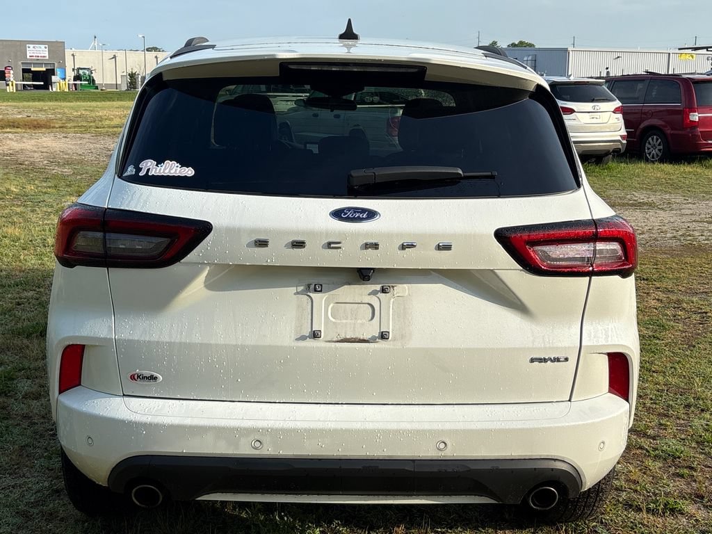 Certified 2023 Ford Escape ST-Line w/ Tech Pack #1 AWD/4WD image 5