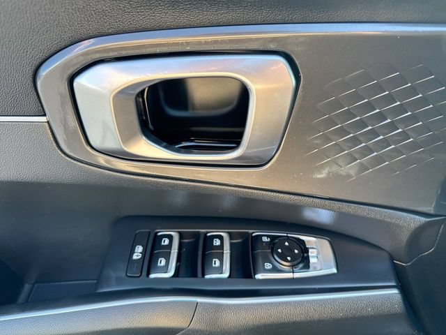 Used 2025 Kia Sorento S w/ Panoramic Sunroof Package FWD image 13