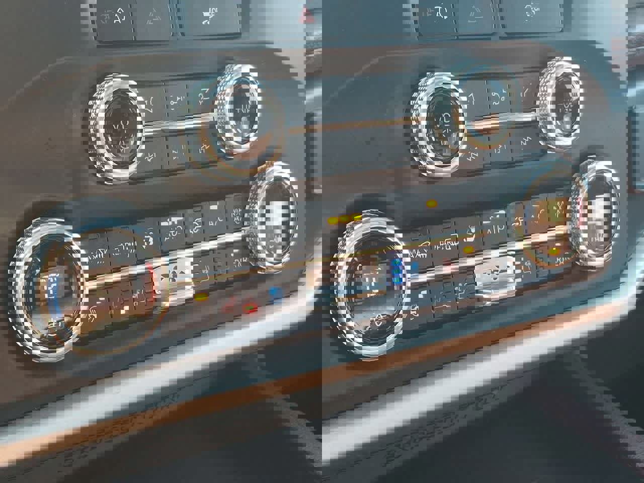 Certified 2024 Ford Expedition Max Limited image 25