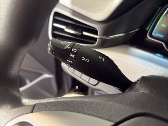Used 2020 Hyundai Ioniq Blue FWD image 17