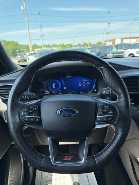Certified 2020 Ford Explorer ST w/ Premium Technology Package AWD/4WD image 27