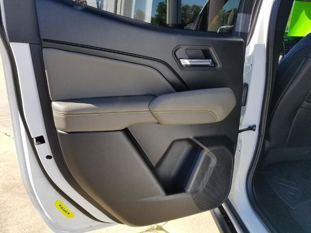 Used 2025 Chevrolet Colorado ZR2 w/ Technology Package AWD/4WD image 14