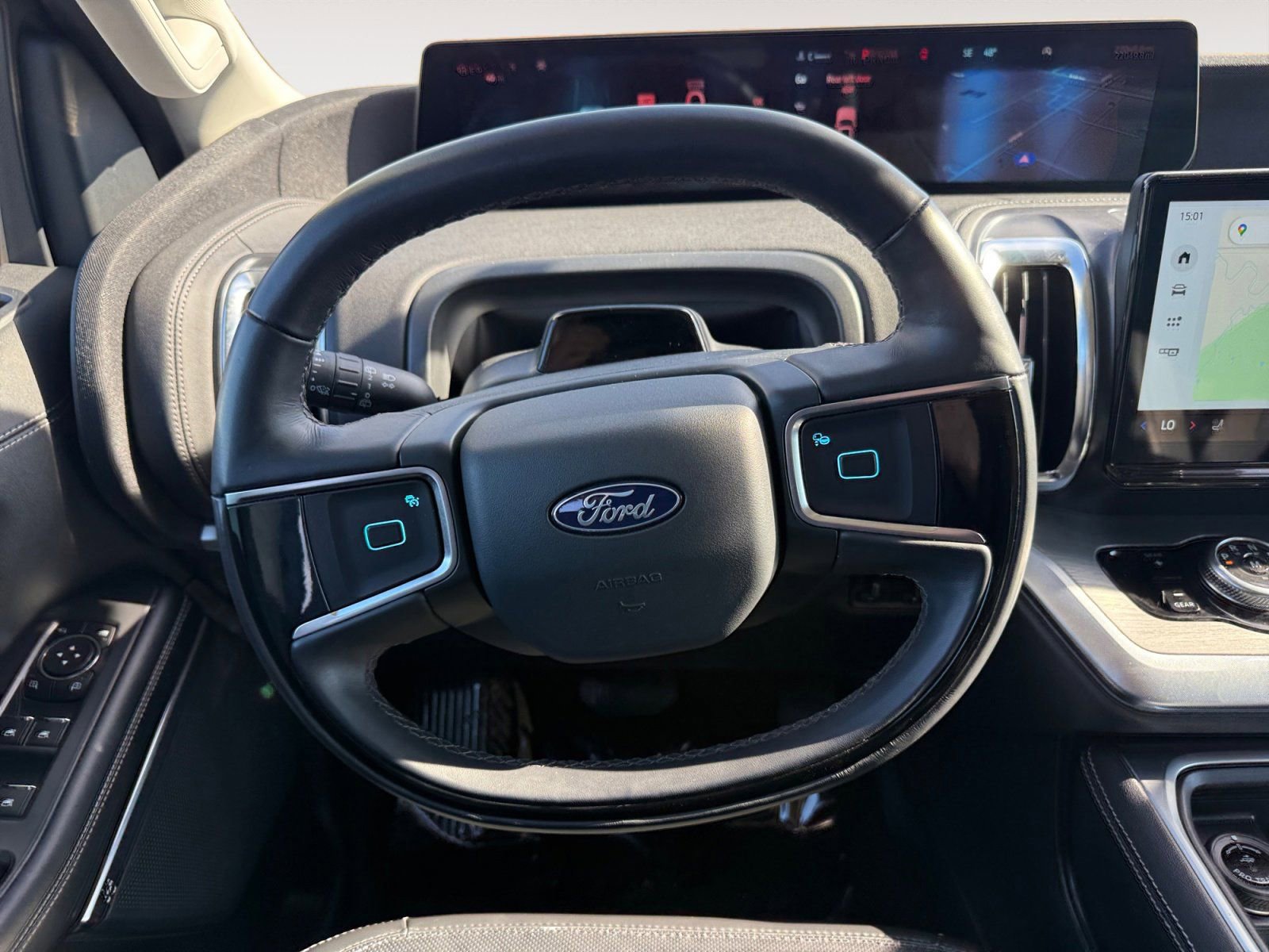 Certified 2025 Ford Expedition Platinum image 12